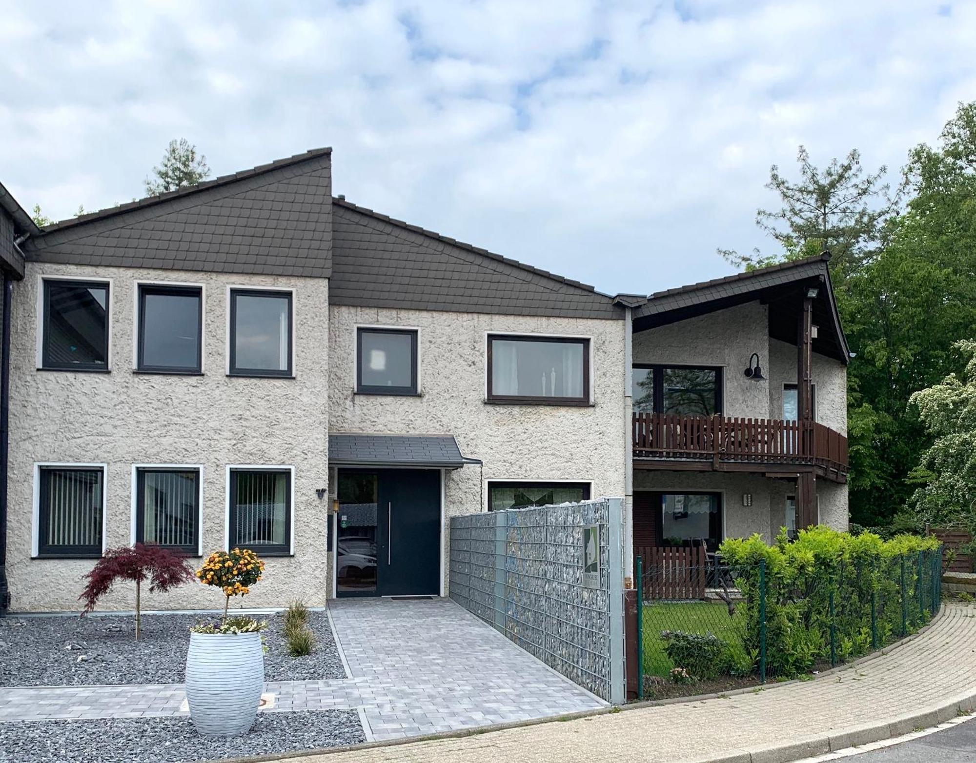 Besotel Erkrath- Schicke Fewo Oder Apartments Zentral Naehe Bahnhof Und Autobahn Im Neandertal Mit Glasfaser Wlan Und Freies Parken Exterior photo